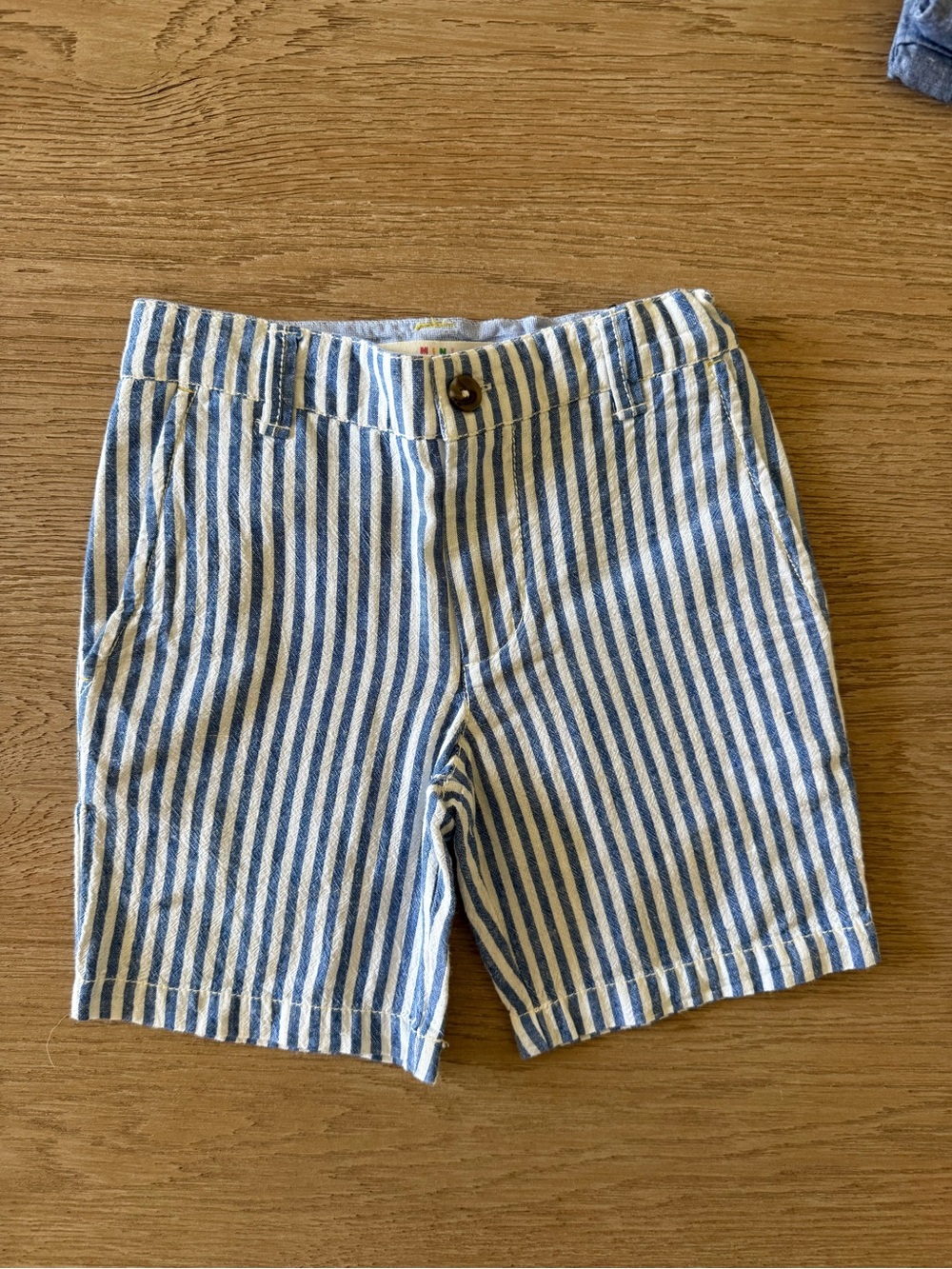 Boys Mini Boden Blue and White Striped Seersucker Shorts NWT 6Y